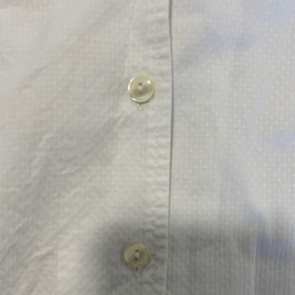 Elegant White Textured Blouse - Picture 9 of 15